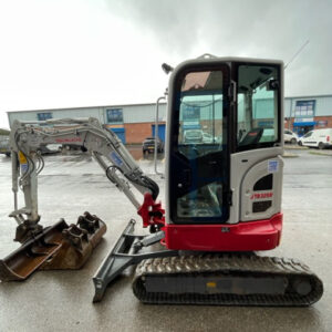excavator-digger-2-4-ton-hire-south-hams